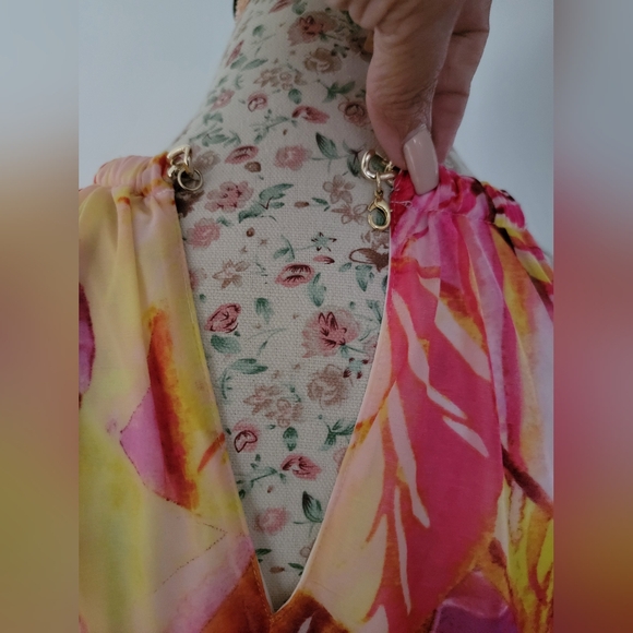 Jennifer Lopez Floral Halter Neck Dress - Pink and Yellow Size Large - Picture 5 of 8